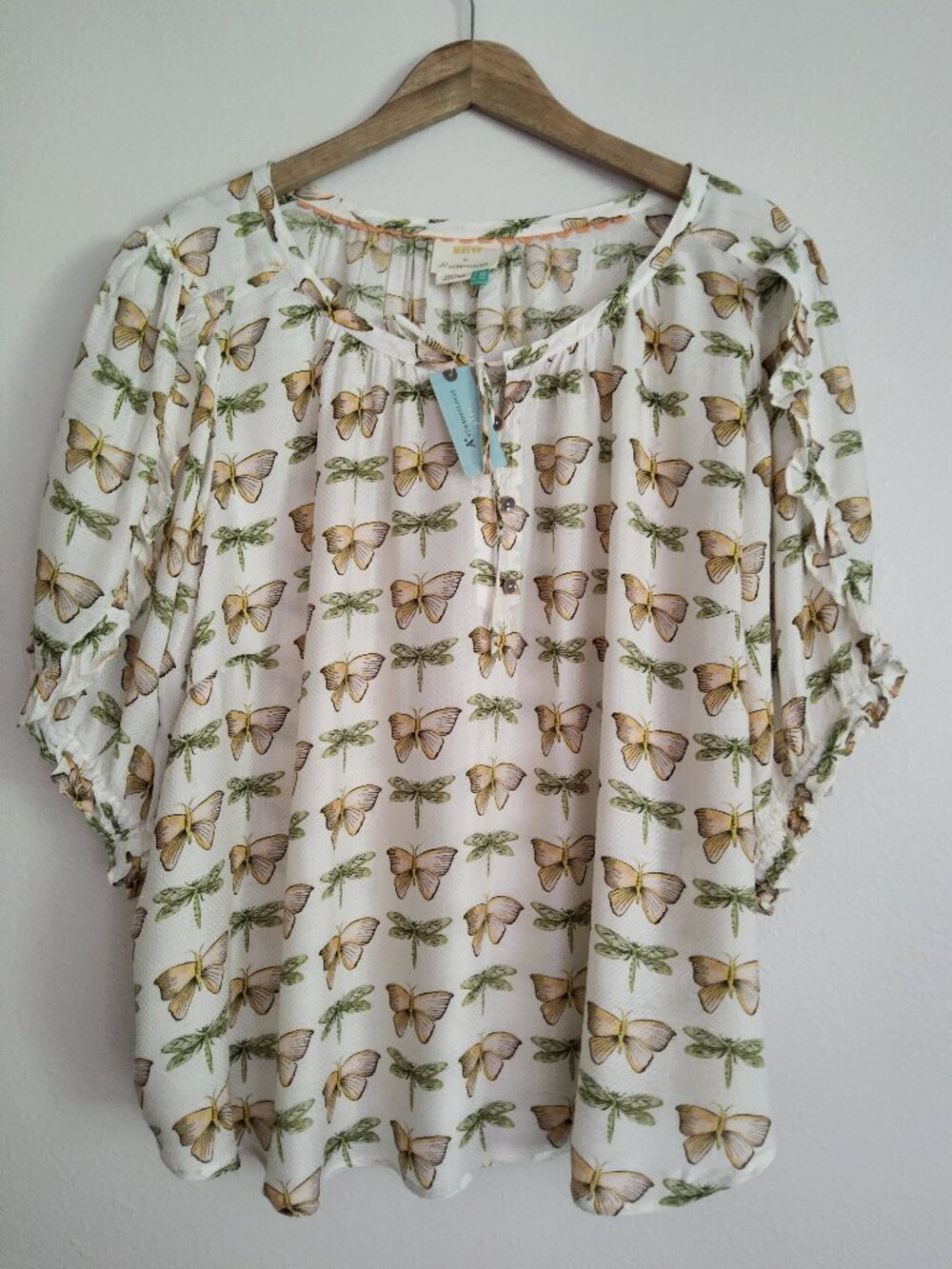 NWT Maeve slimming and whimsical Top/ Blouse Butterfly's and tiny buttons 22W